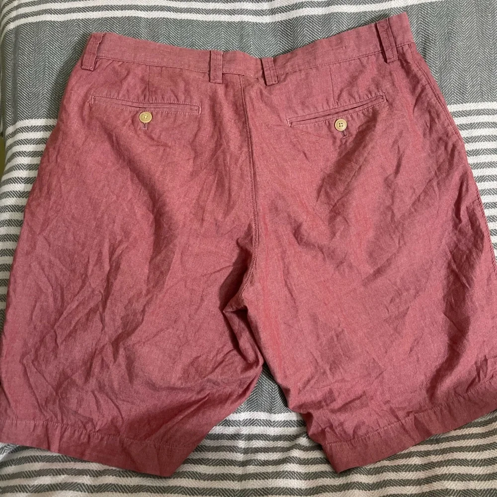 J. Crew Men’s Red Cotton W34 - 10” inseam shorts‎